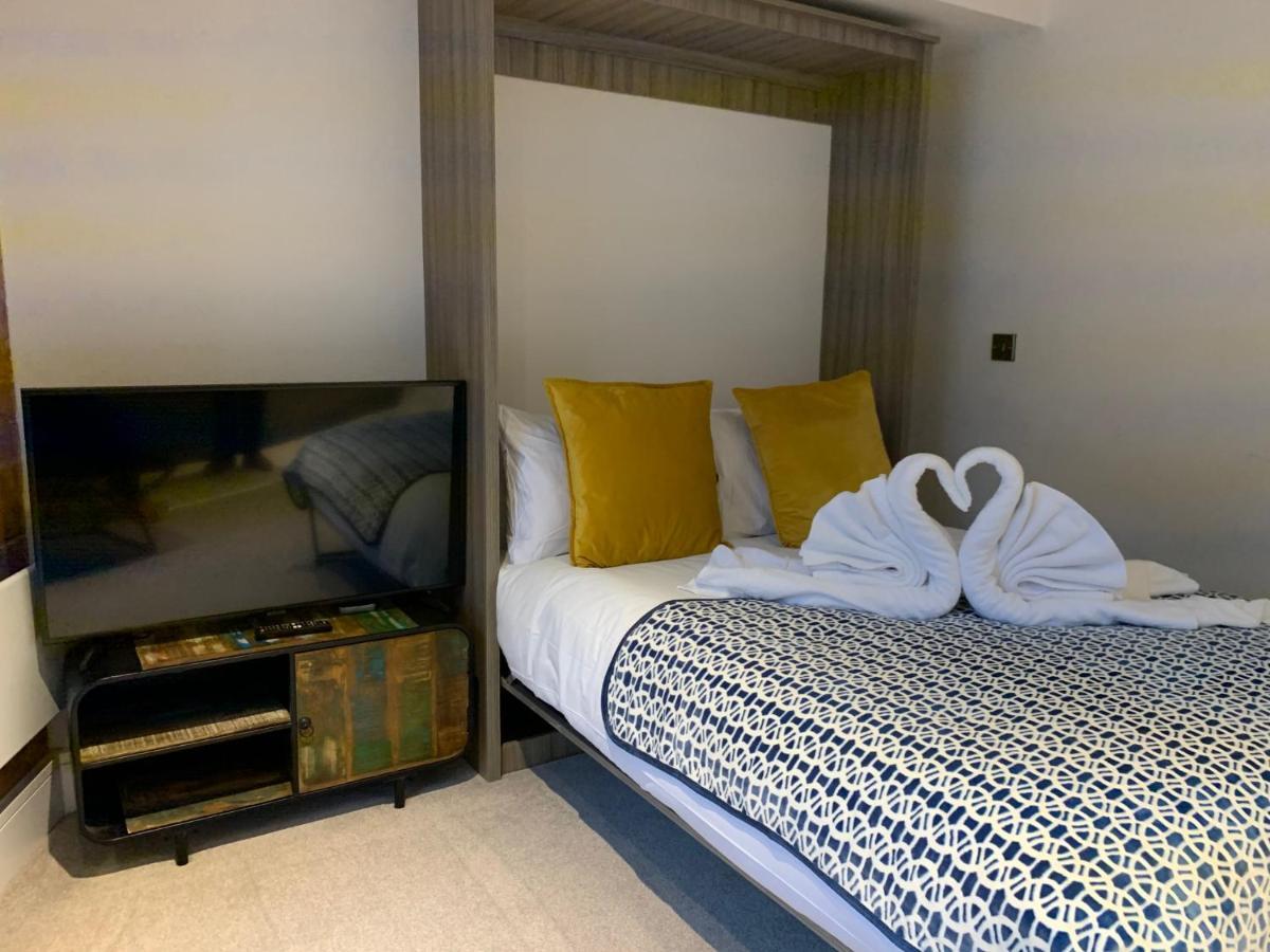 Riverside Close To Centre Apartment *